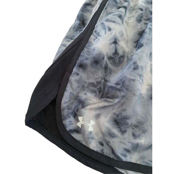Under Armour Fitted Heat Gear Shorts Athletic Sporty Tie Dye - Picture 4 of 12